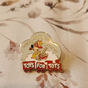 Disney 2006 Kids Toys For Tots Pin